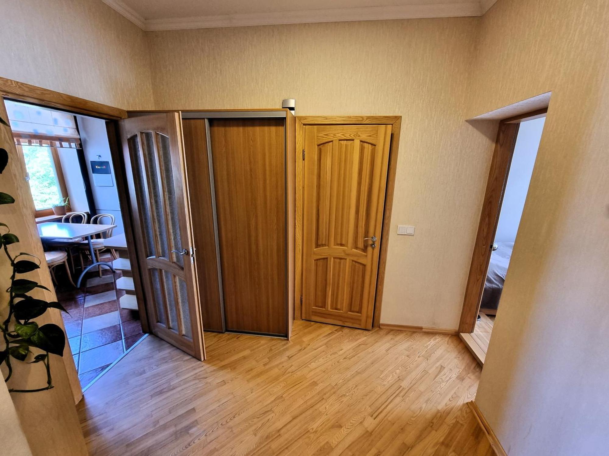 Js Apartamentai Su Savarankisku Isiregistravimu Klaipeda